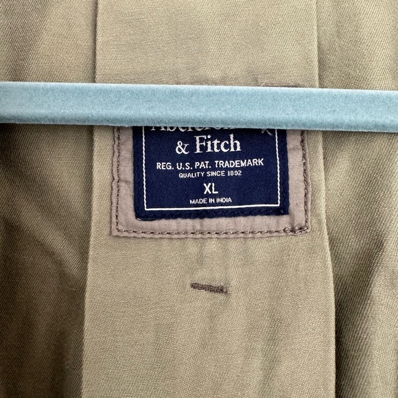 Jacket - Picture 3 of 4